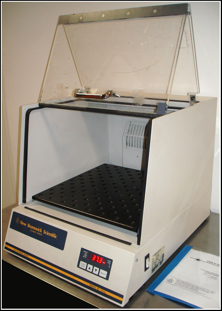 New Brunswick Platform Shaker C-24 w WARRANTY | LabX.com