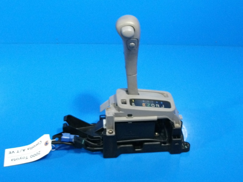 9802 Toyota Corolla OEM automatic transmission shifter gear selector