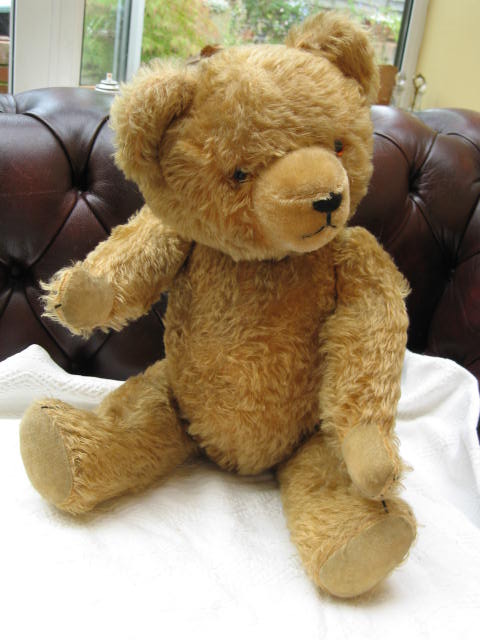 GORGEOUS 23" 1950S HERMANN BEAR WITH GROWLER