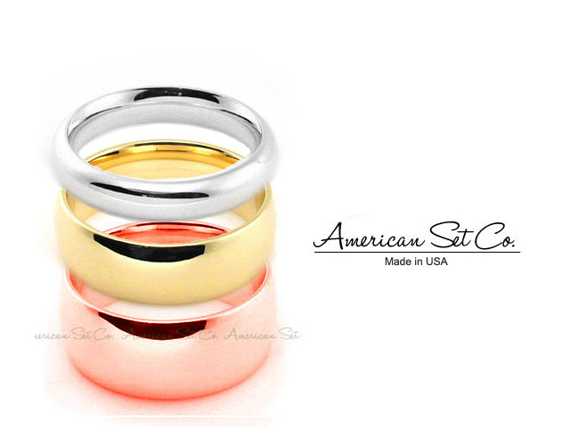 Gold comfort fit wedding ring