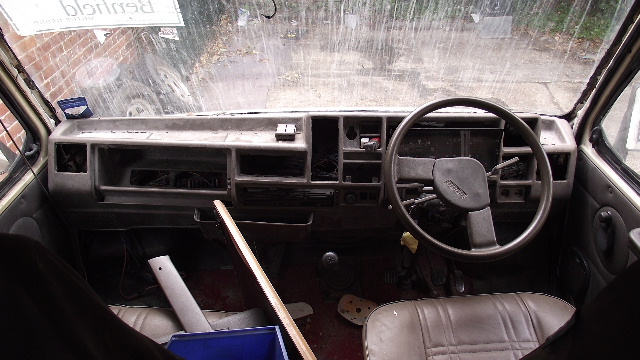 http://imagehost.vendio.com/a/19811809/aview/2010_0720PIL0014.JPG