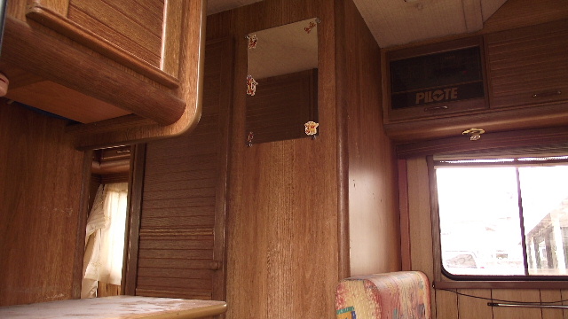 http://imagehost.vendio.com/a/19811809/aview/2010_0720PIL0023.JPG