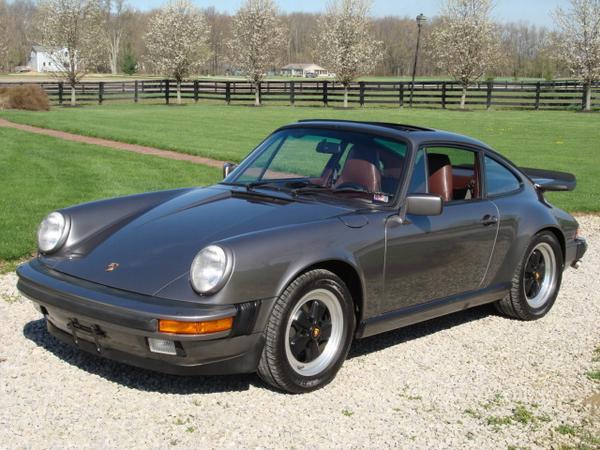Porsche : 911