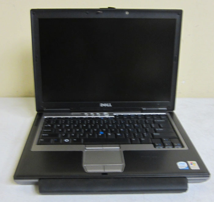 Dell Latitude D630 PP18L Core 2 Duo T7250 2.2GHz 2GB 80GB XP Pro Laptop