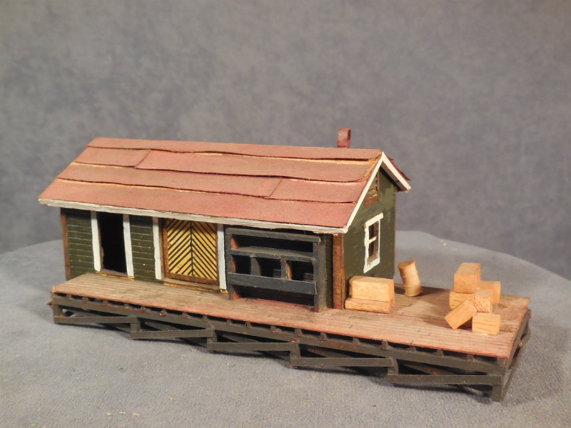 HO scale built model is in good condition, and includes everything as