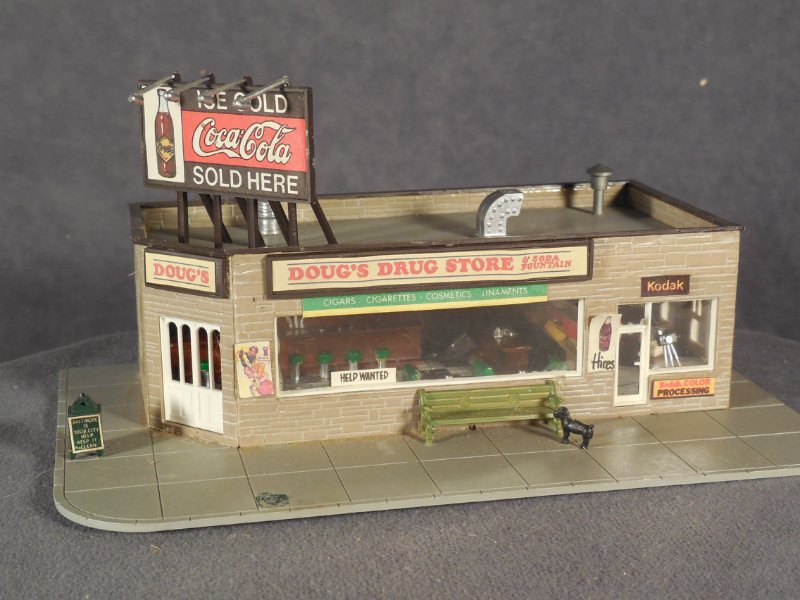 1-87-ho-scale-built-model-building-corner-drug-store-with-very-detailed