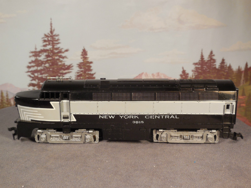 HO Old Tyco Hong Kong NEW YORK CENTRAL NYC #3815 Sharknose Diesel 