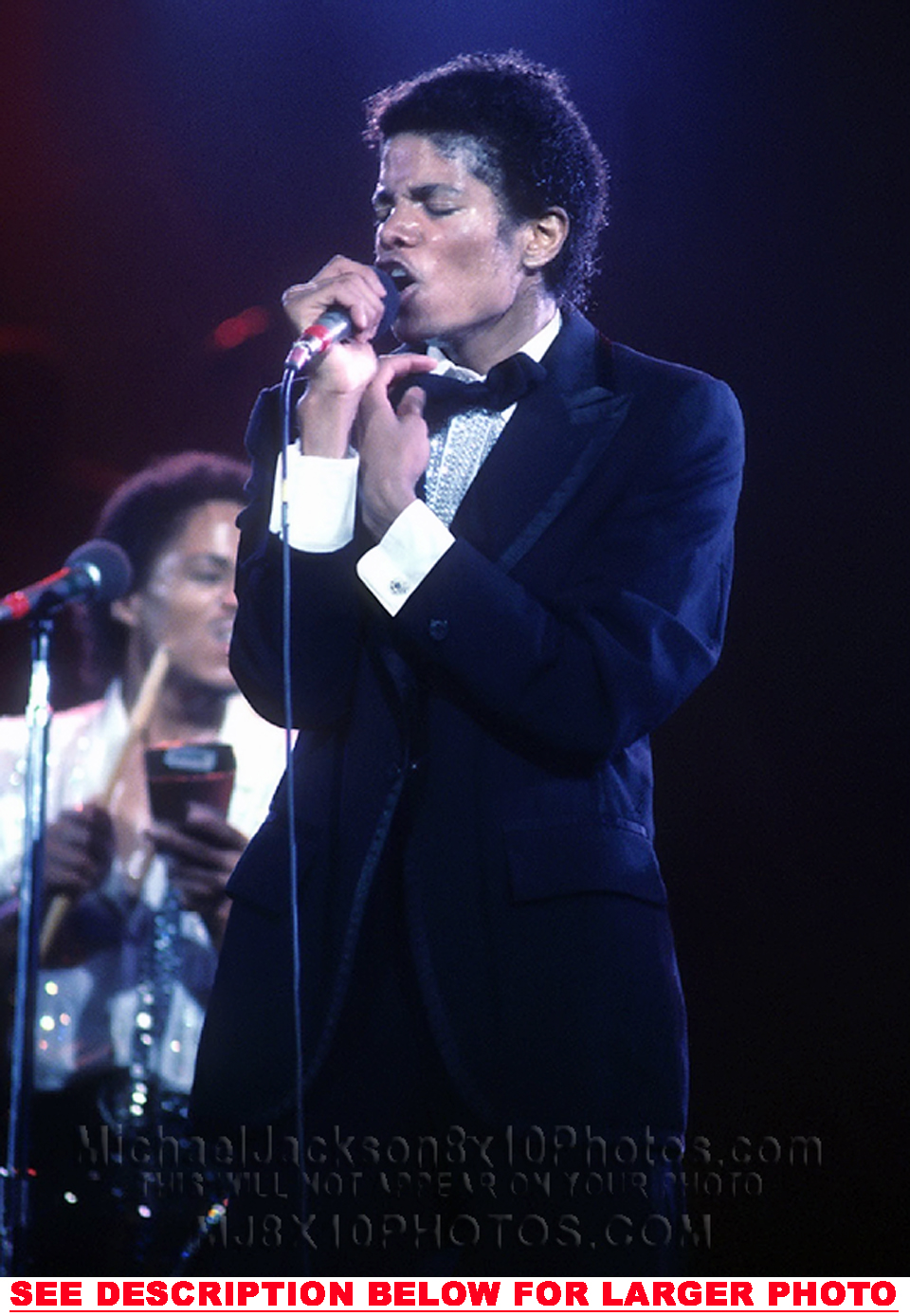 michaeljacksonphotos1981inconcertse1010_001.jpg