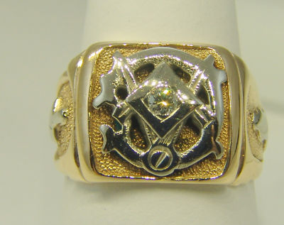 Estatejewelrytreasures : Estate Masonic Diamond Men's Ring  