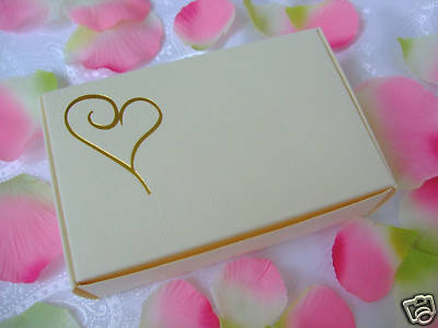 Wedding Cake Boxes  Guests on Lady0510   10 Cake Slice Boxes Wedding Ivory Gold Heart Favour