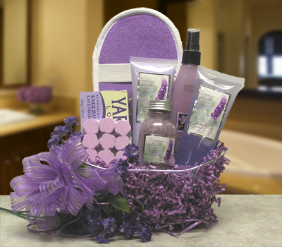 Candle Gift Baskets on Purple Lavender Spa Gift Basket Price   49 00 Contents Body Lotion