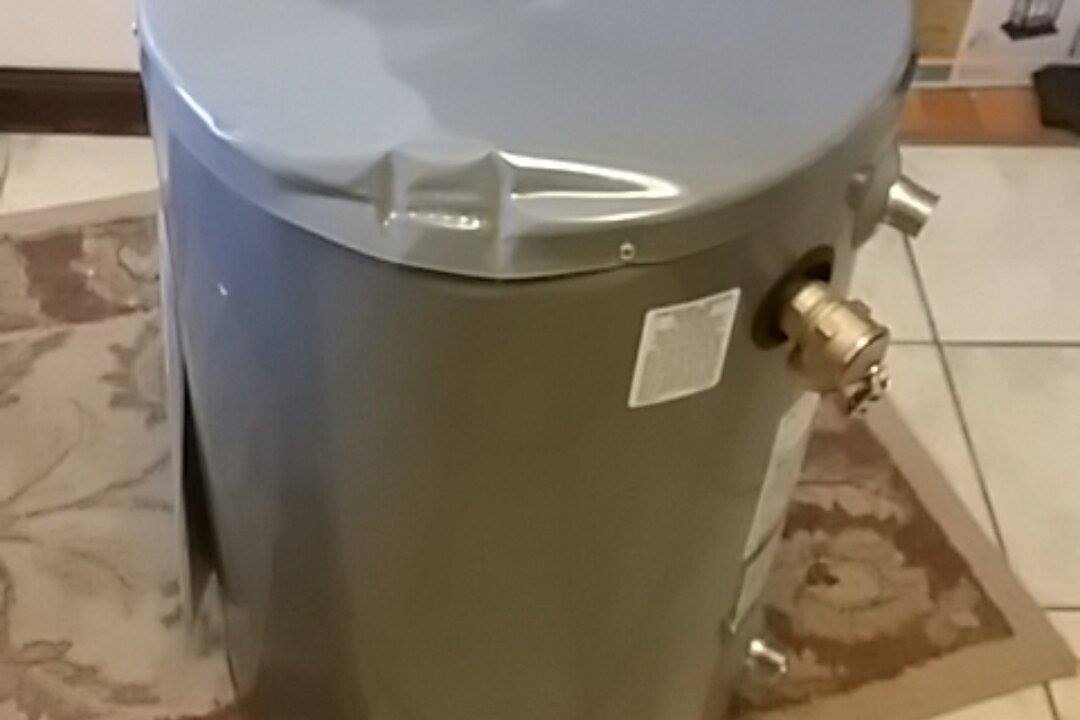 Rheem XE10P06PU20U0 Performance 10 gallon 2000Watt Single Elemen Water