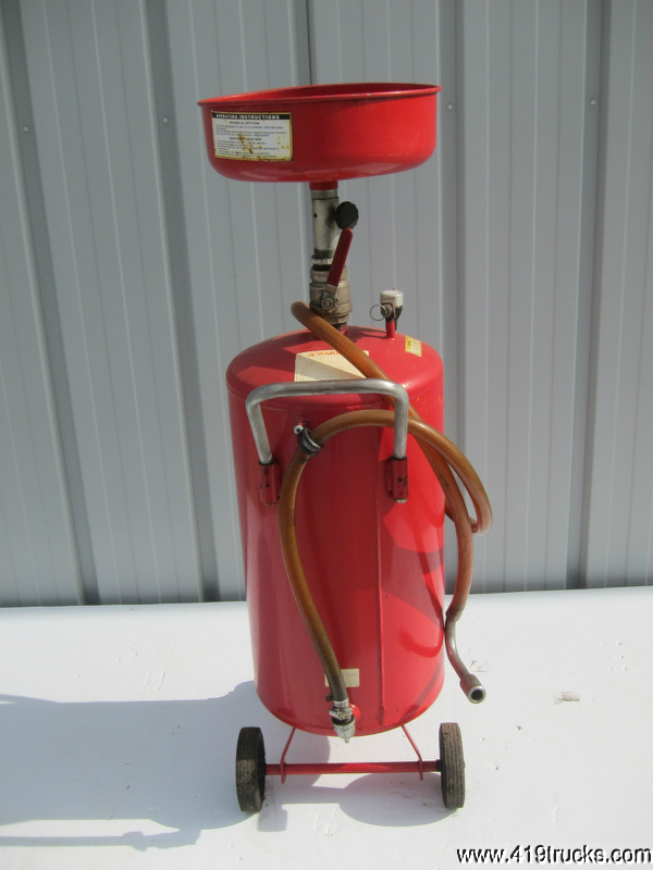 LINCOLN MODEL 3613 20 GALLON OIL DRAIN TANK Pressurized Evacuation