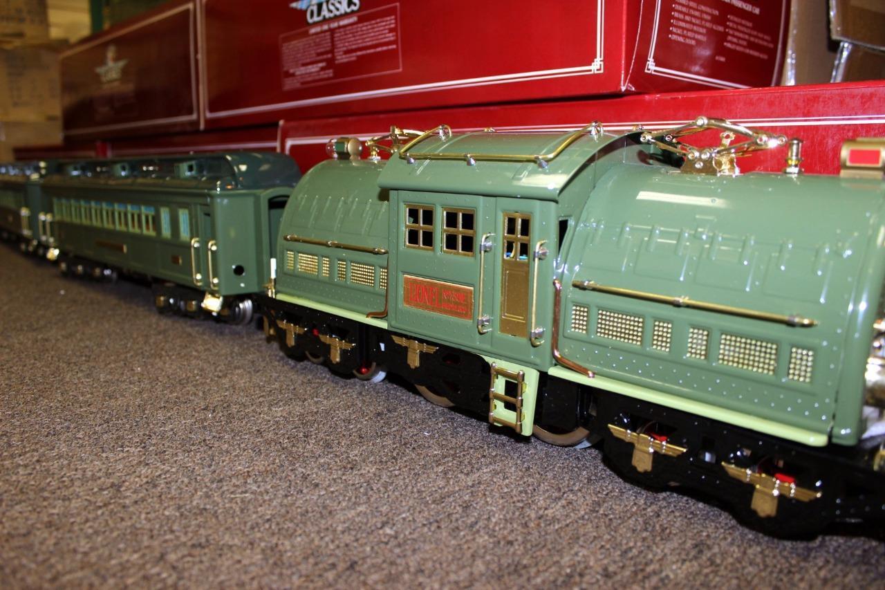 LIONEL CLASSICS STANDARD GAUGE 381E STATE SET W/4 CARS MAGNIFICENT