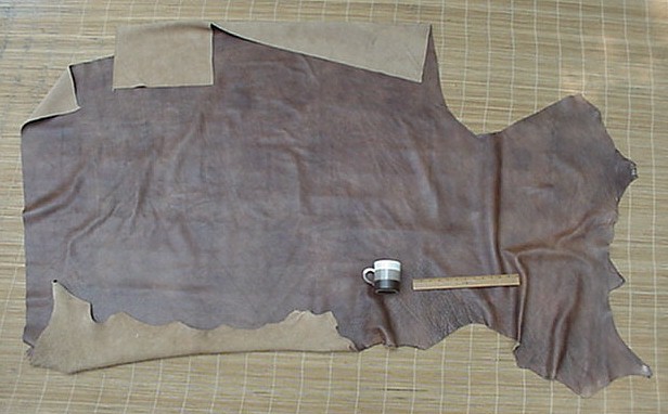 A-1 UPHOLSTERY LEATHER COWHIDE MED DIST BROWN 20SF U547
