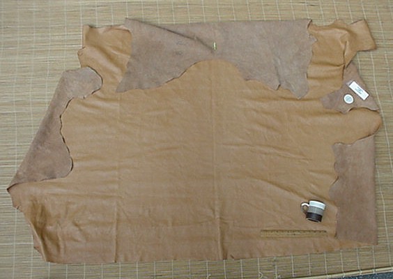 A-1 UPHOLSTERY LEATHER LT SADDLE BROWN 28 SF #U565
