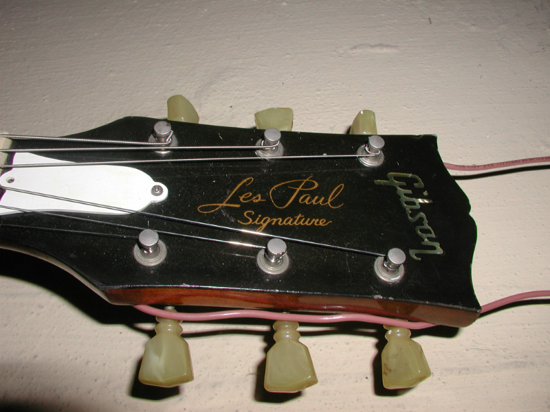 LesPaulSignature005.JPG