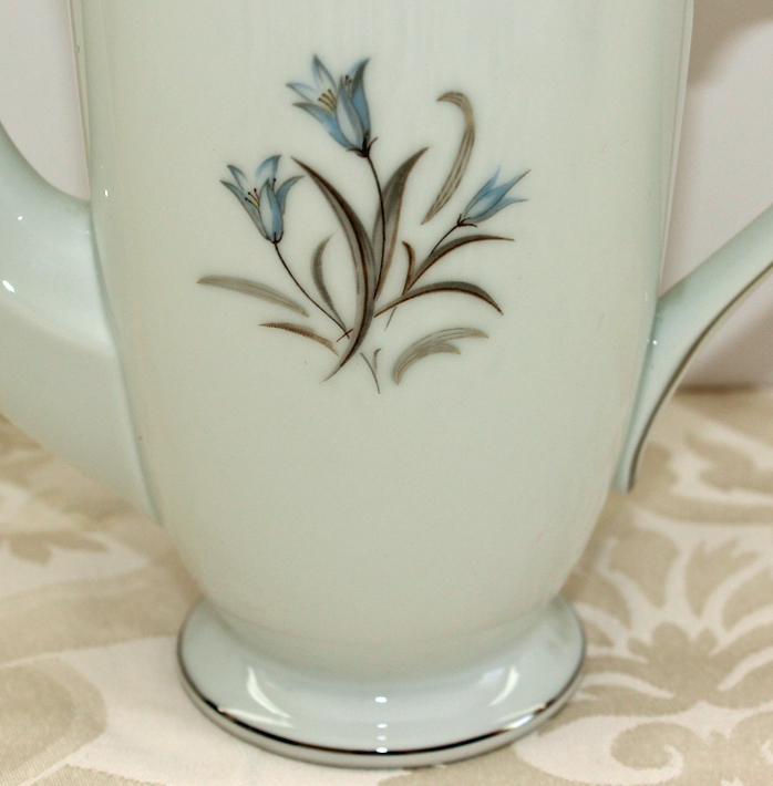 LOVELY Vintage Noritake Bone China BLUEBELL 5558 Coffee Pot Creamer