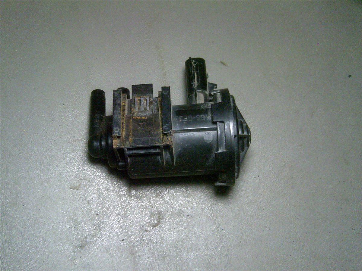 03 2003 Town And Country 3.3L Vapor Canister Purge Valve Solenoid