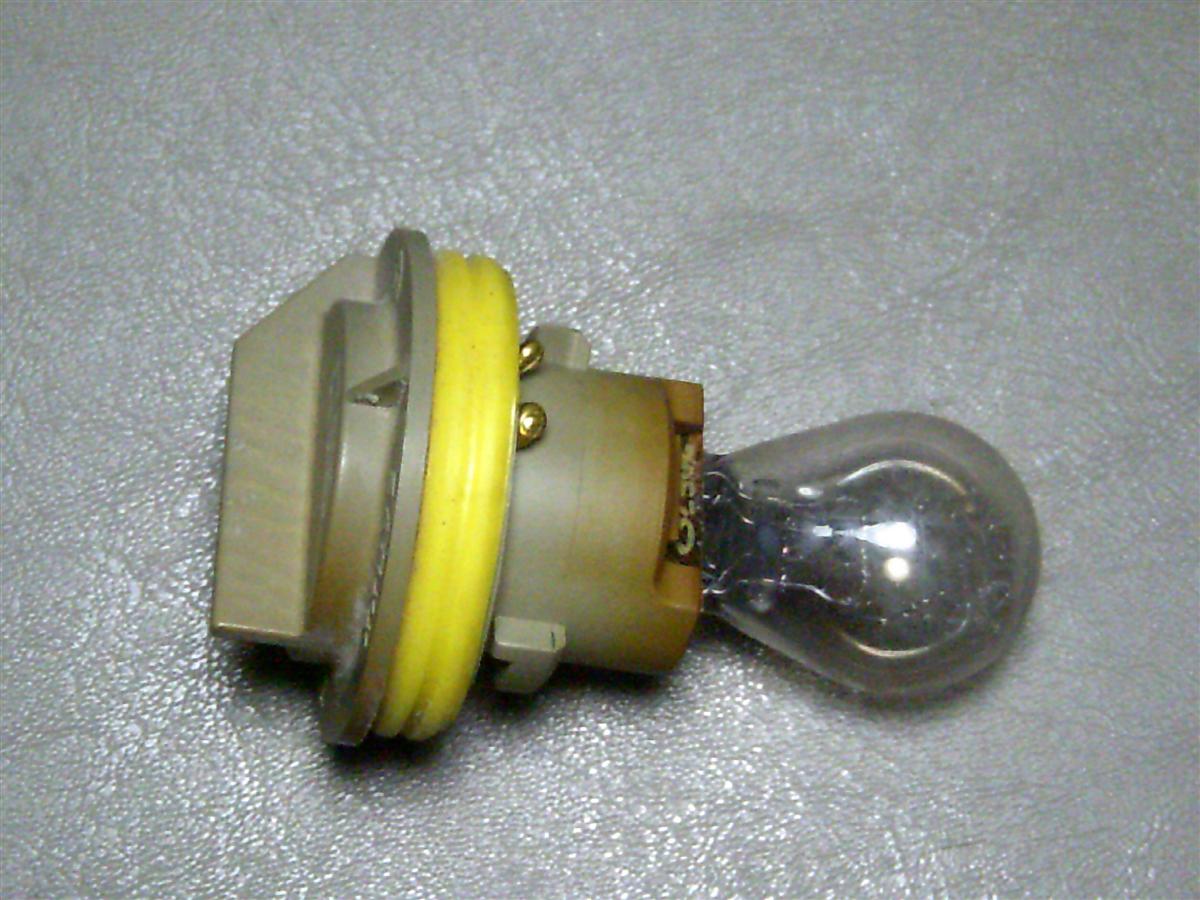 Chrysler 95023l light socket