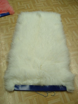 BRAND NEW WHITE MONGOLIAN LAMB FUR PLATE BLANKET THROW