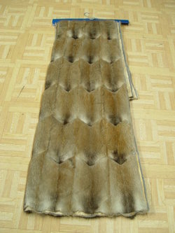 NEW MUSKRAT FUR THROW BEDSPREAD PLATE