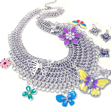 Epoxy Butterfly Bib Chain Necklace Set