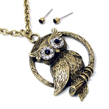 Sitting on Branch Owl Necklace Set