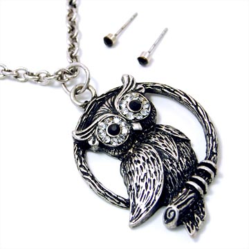 Sitting on Branch Owl Necklace Set