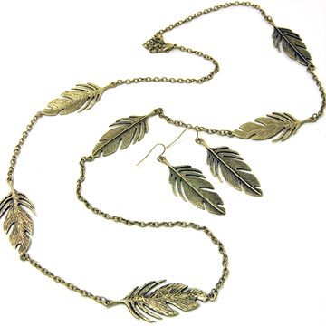 Metal Leaves Necklace Set