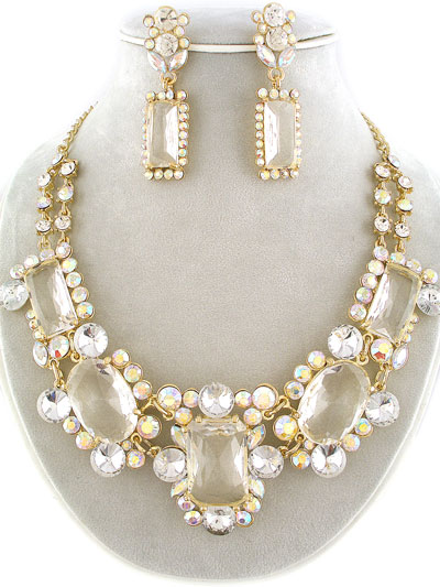 Necklace set