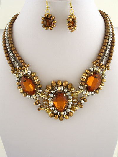 Necklace set