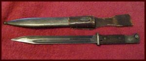 WWII K98 BAYONET COMPLETE WITH SCABBARD & BROWN FROG