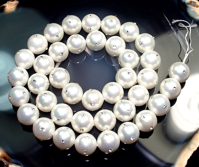 10mmWhiteShellPearlRhinestoneRoundBeads16.jpg picture by wanglijuan1122
