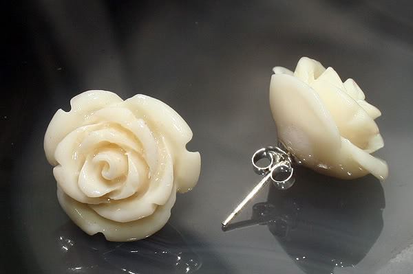 10x18mmWhiteCoralFlowerEarring2pcs.jpg picture by wanglijuan1122