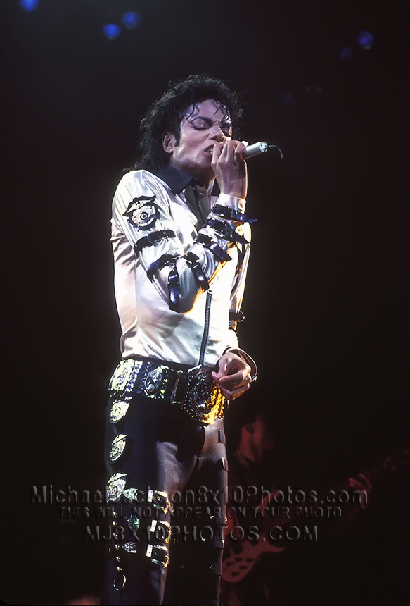 MICHAEL JACKSON  BAD TOUR MJONSTAGE (3) RARE 8x10 PHOTOS