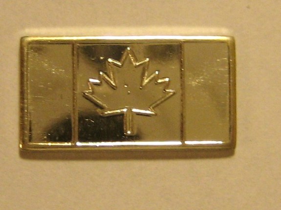 http://imagehost.vendio.com/a/35108634/amotophotoalbum/canada_flag_front.JPG