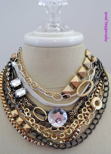 http://imagehost.vendio.com/preview/a/35111061/aview/June_eBay_jewelry_2012_016.JPG