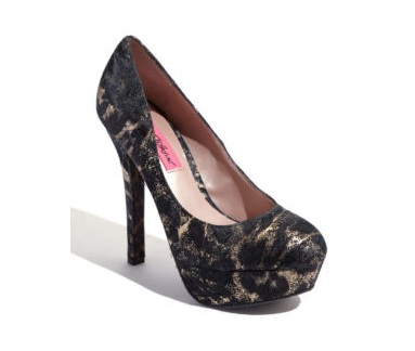 http://imagehost.vendio.com/preview/a/35111061/aview/betsey_2520Johnson_2520denim_2520shoes.jpg