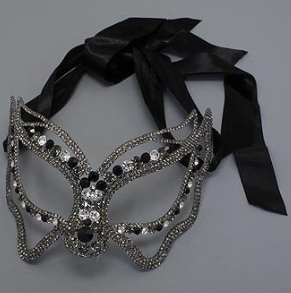 http://imagehost.vendio.com/preview/a/35111061/aview/black_crystal_mask_2.jpg