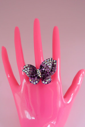 http://imagehost.vendio.com/preview/a/35111061/aview/ebay_pics_jewelry_april_27yh_2012_042.JPG