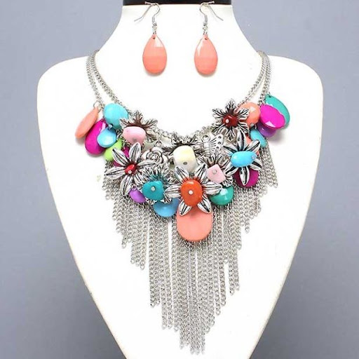 http://imagehost.vendio.com/preview/a/35111061/aview/flower_252520multi_252520chain_252520necklace.jpg