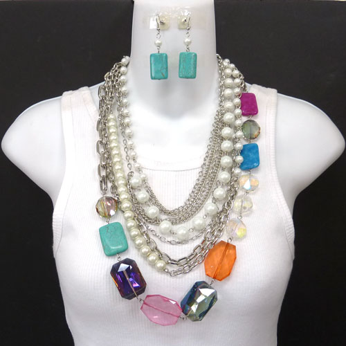 http://imagehost.vendio.com/preview/a/35111061/aview/jewel_2520gem_2520necklace.jpg