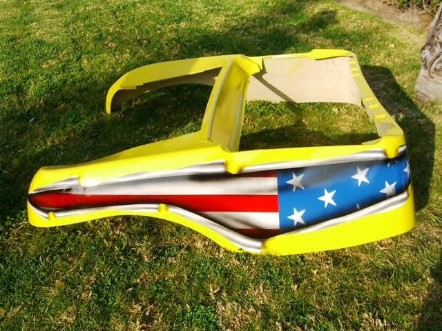 http://imagehost.vendio.com/preview/a/35134189/aview/yellowripflag8.jpg