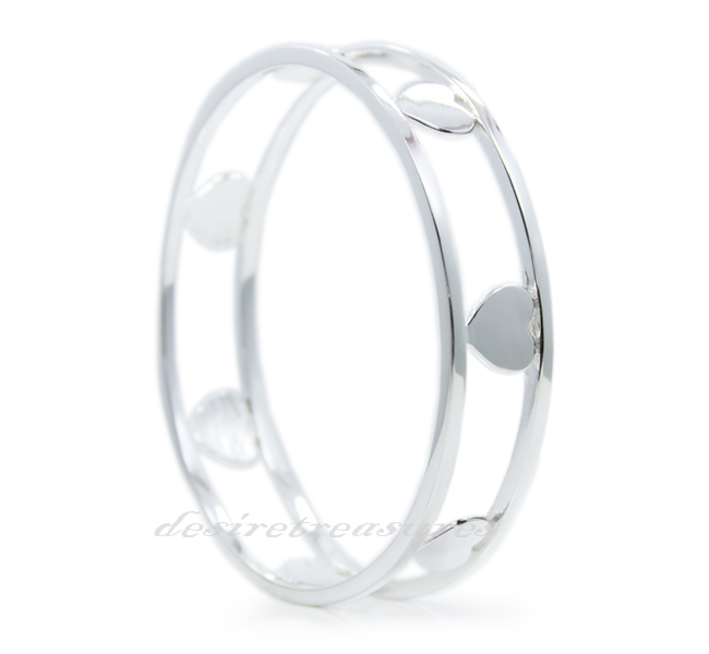 http://imagehost.vendio.com/a/35146771/view/BR0602_7hearts_bangle_05a.jpg