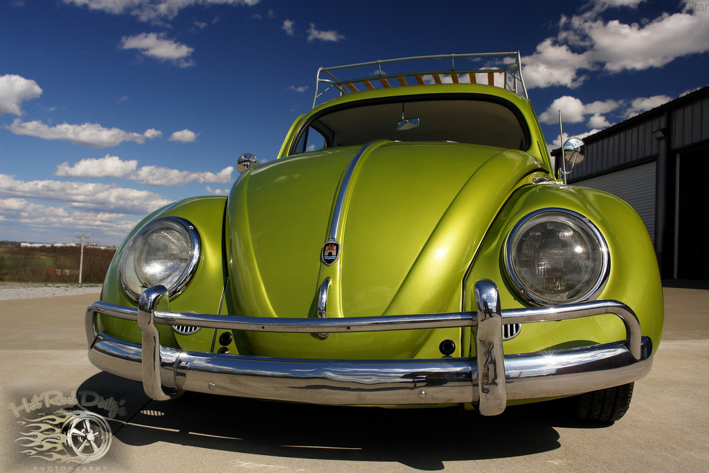 1956 Volkswagen Beetle Classic Slammed Oval Window w/ Fender Skirts