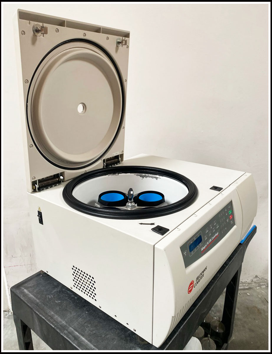 Beckman Coulter Allegra X-15R Refrigerated Centrifuge 208V w