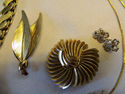 Stunning Lot Vintage Custom Jewelry Gold Tone Brac