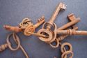 11 ANTIQUE SKELETON KEYS BARREL DOOR VICTORIAN