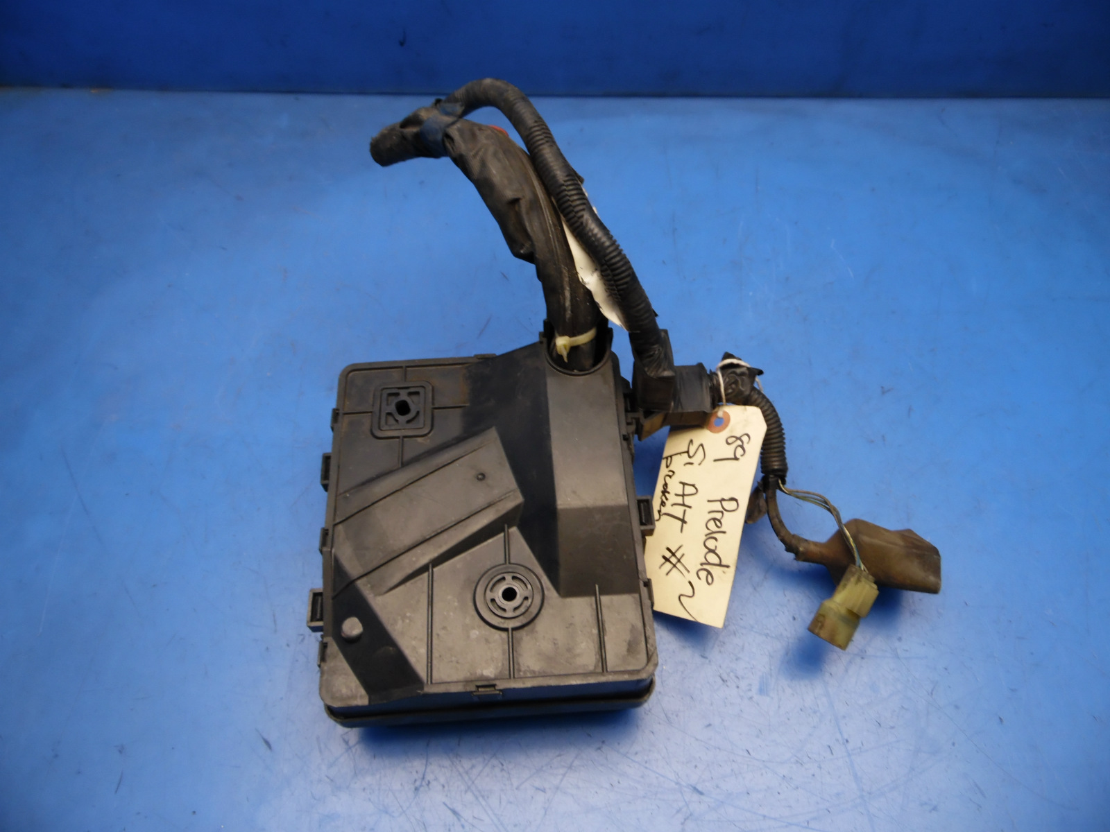 88-89 Honda Prelude OEM under hood fuse box & fuses relays *flaw #2